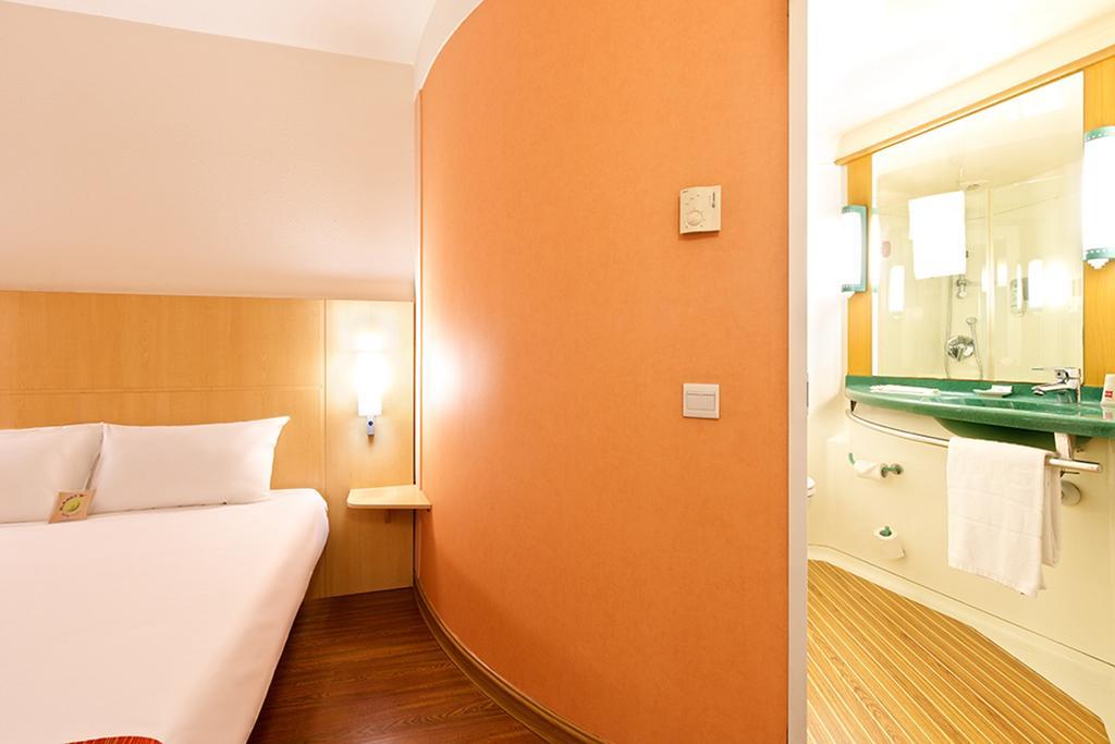 Ibis Ningbo Qianhu Plaza Hotel Luaran gambar
