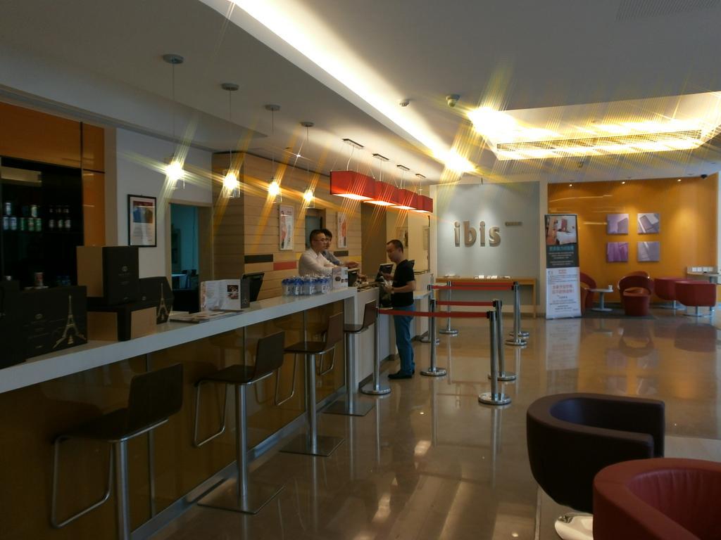 Ibis Ningbo Qianhu Plaza Hotel Luaran gambar