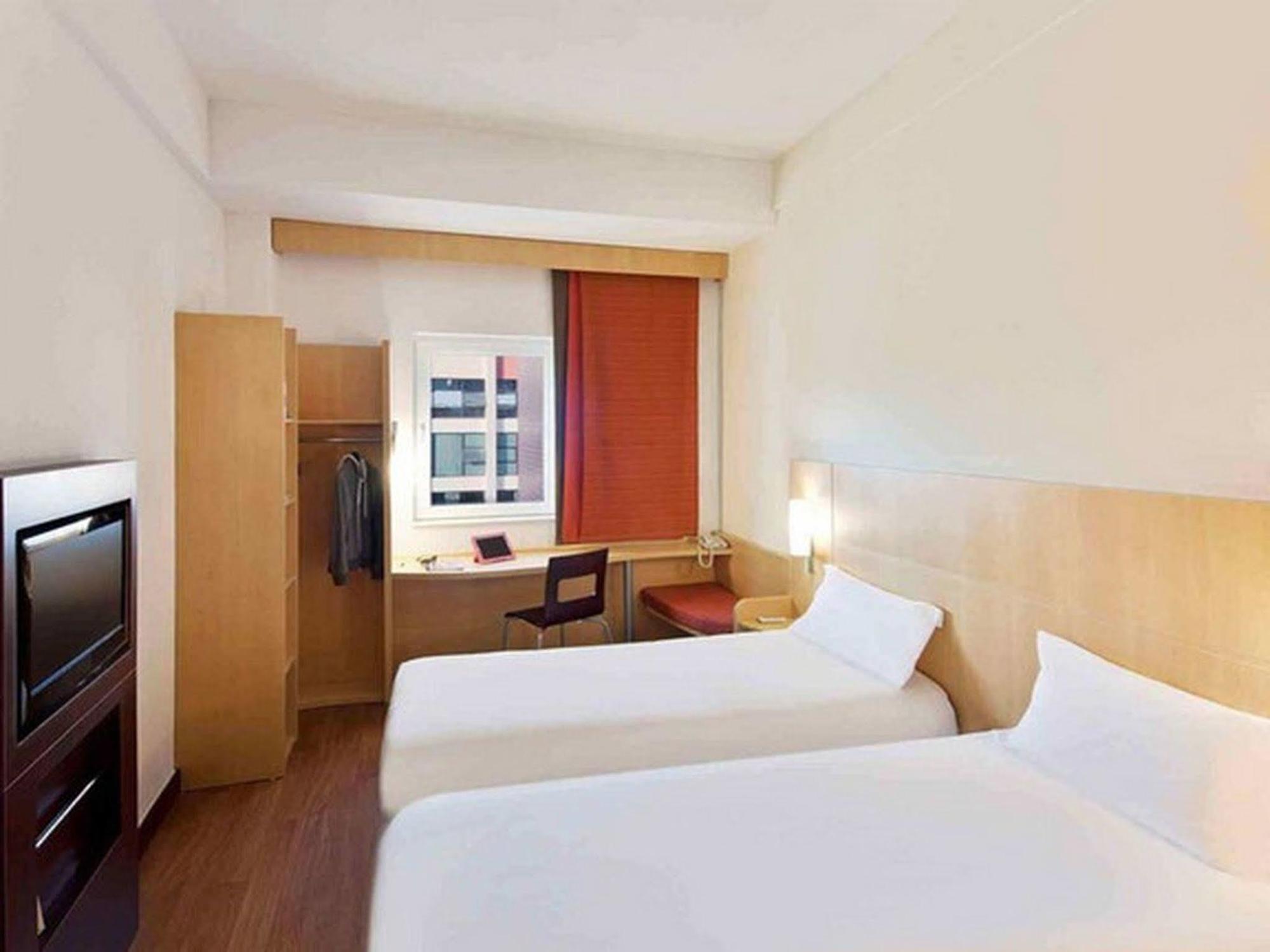 Ibis Ningbo Qianhu Plaza Hotel Luaran gambar
