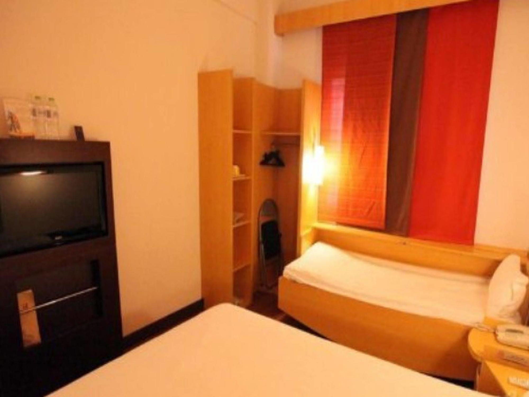 Ibis Ningbo Qianhu Plaza Hotel Luaran gambar